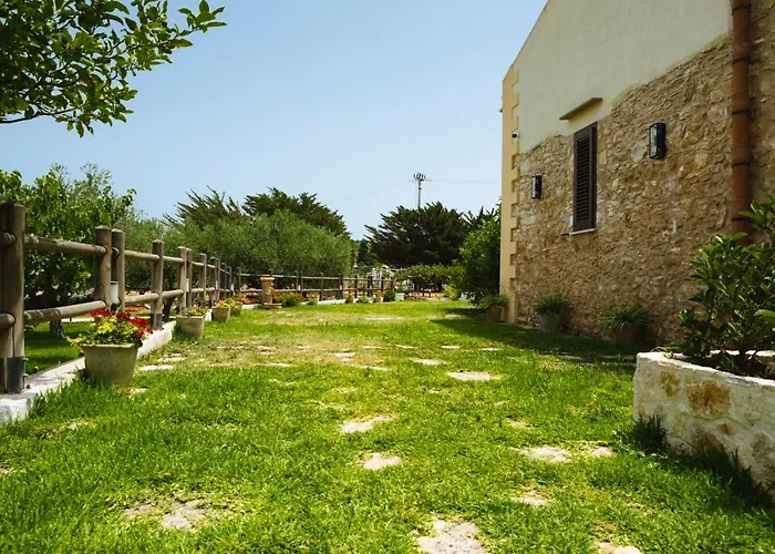 Casale La Macina - Hotel, 3* Scopello (Sicily)